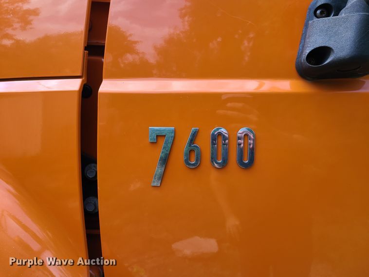 image for item EL9971 2007 International 7600  dump truck