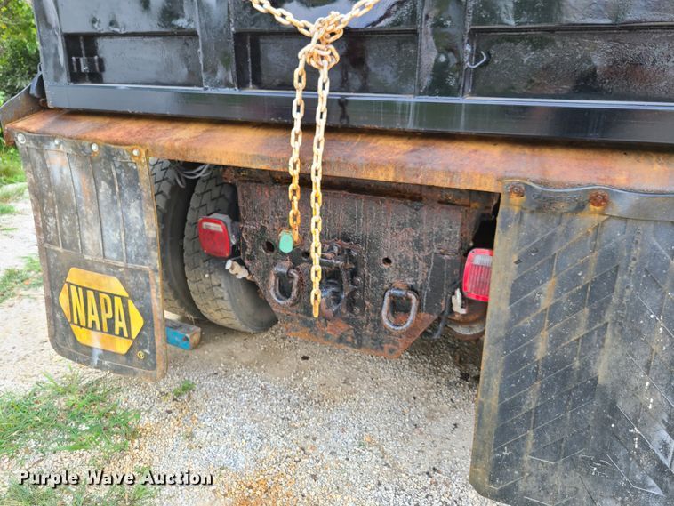 image for item EL9971 2007 International 7600  dump truck