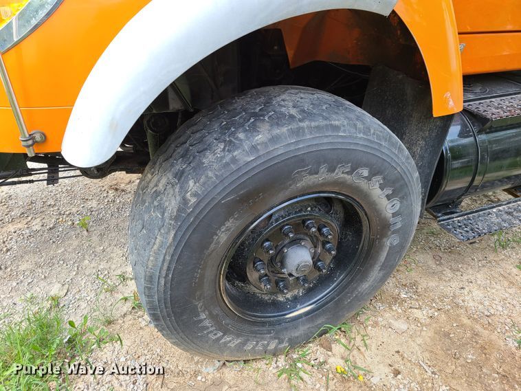 image for item EL9971 2007 International 7600  dump truck