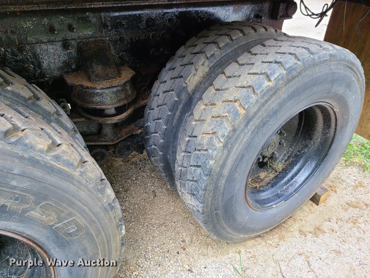 image for item EL9971 2007 International 7600  dump truck