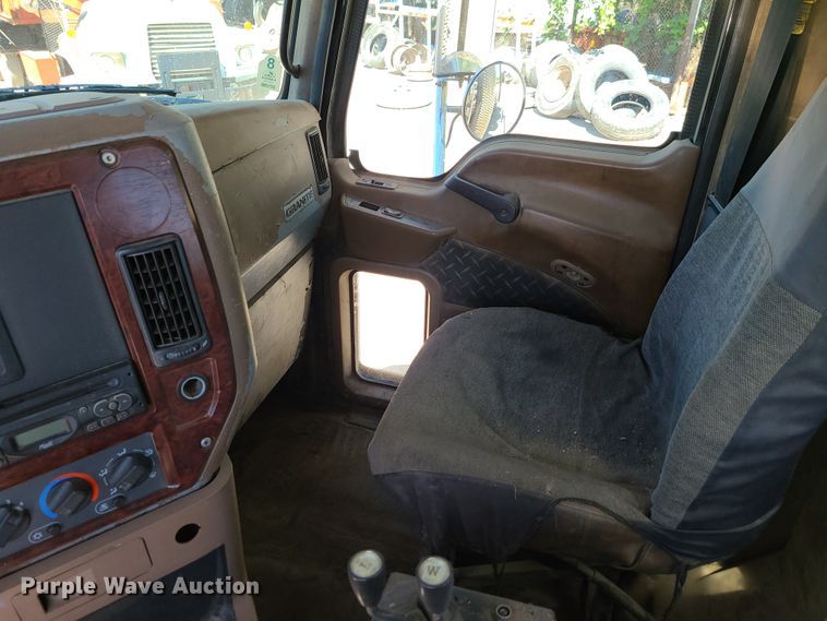 image for item EL9978 2007 Mack CTP  hooklift truck