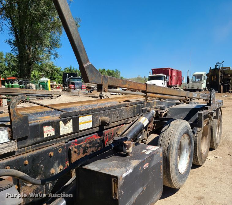 image for item EL9978 2007 Mack CTP  hooklift truck