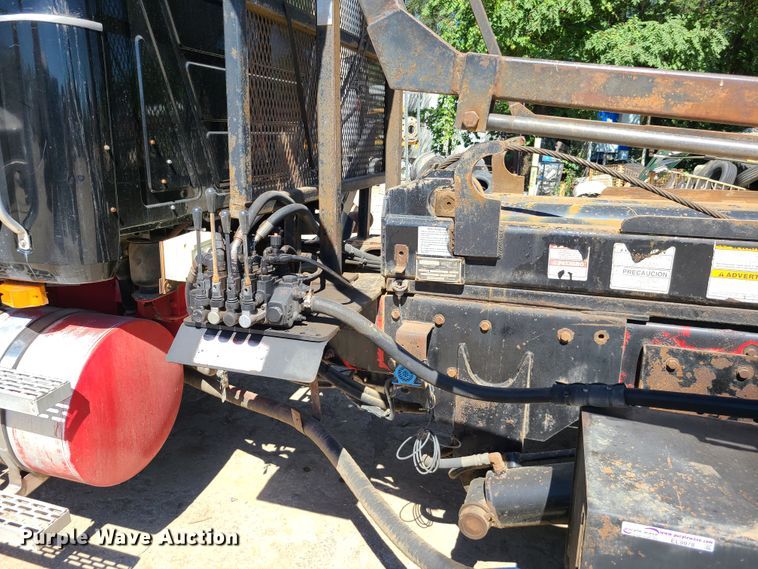 image for item EL9978 2007 Mack CTP  hooklift truck