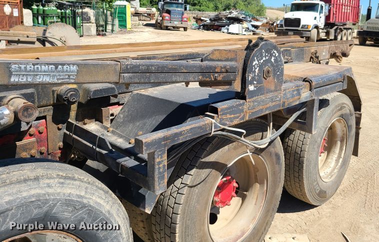 image for item EL9978 2007 Mack CTP  hooklift truck