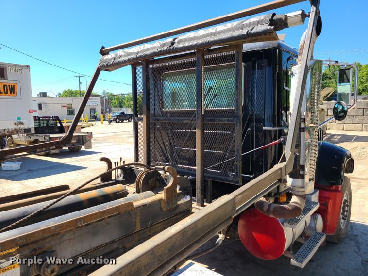 image for item EL9978 2007 Mack CTP  hooklift truck