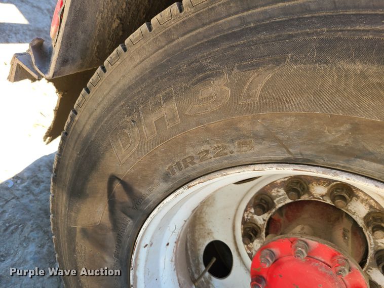 image for item EL9978 2007 Mack CTP  hooklift truck