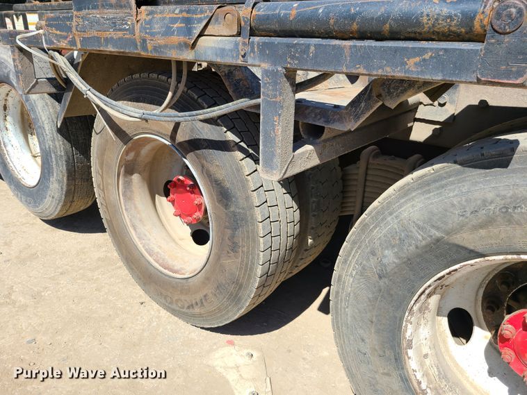 image for item EL9978 2007 Mack CTP  hooklift truck