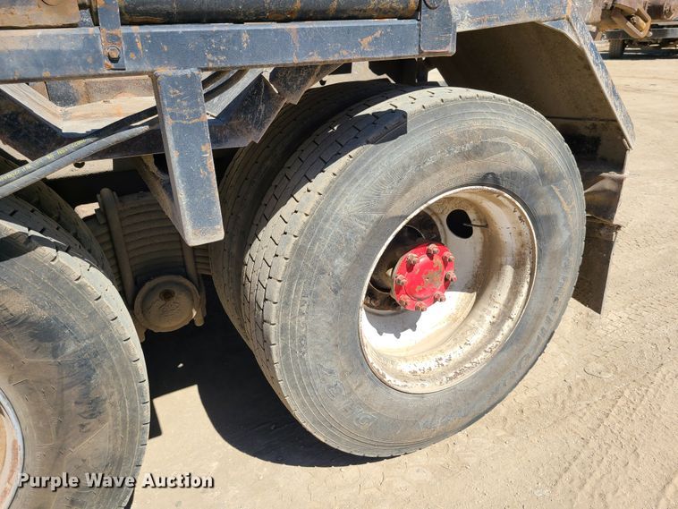 image for item EL9978 2007 Mack CTP  hooklift truck