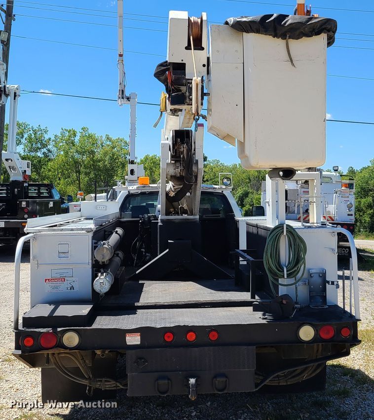 image for item EL9985 2010 Dodge Ram 5500  bucket truck