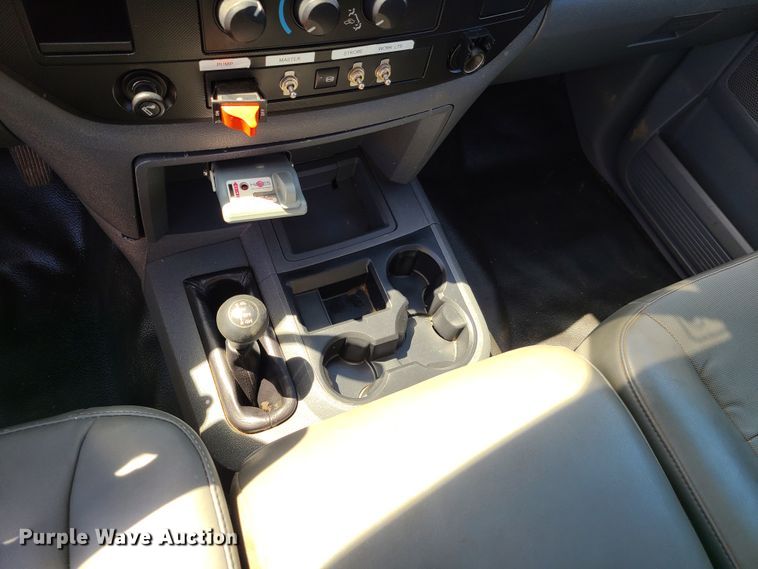 image for item EL9985 2010 Dodge Ram 5500  bucket truck