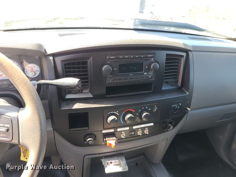 image for item EL9985 2010 Dodge Ram 5500  bucket truck