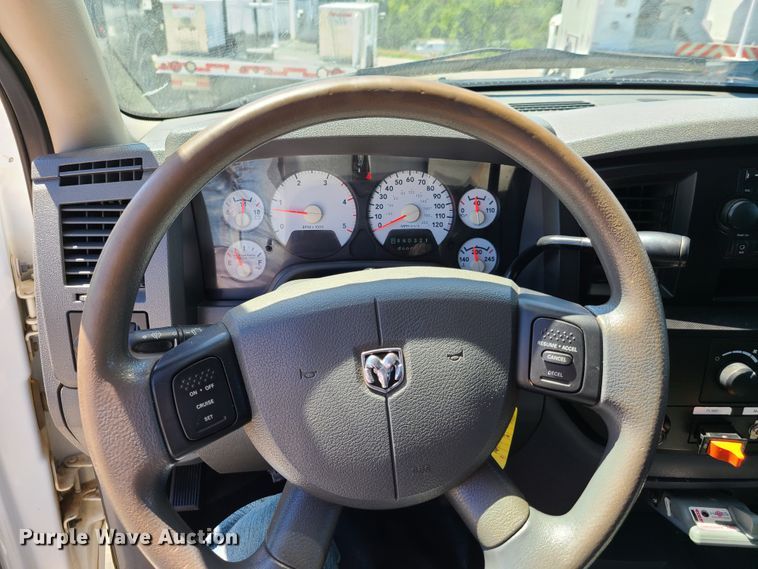 image for item EL9985 2010 Dodge Ram 5500  bucket truck