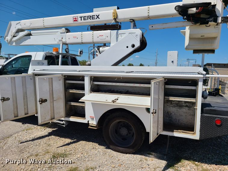 image for item EL9985 2010 Dodge Ram 5500  bucket truck