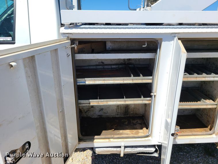 image for item EL9985 2010 Dodge Ram 5500  bucket truck