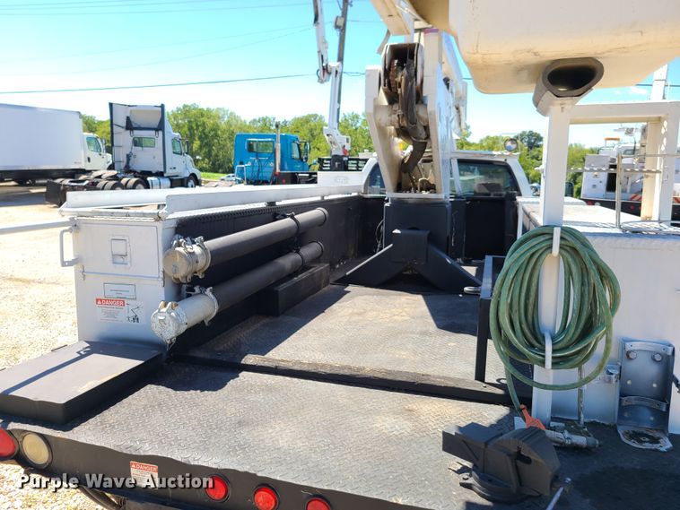 image for item EL9985 2010 Dodge Ram 5500  bucket truck