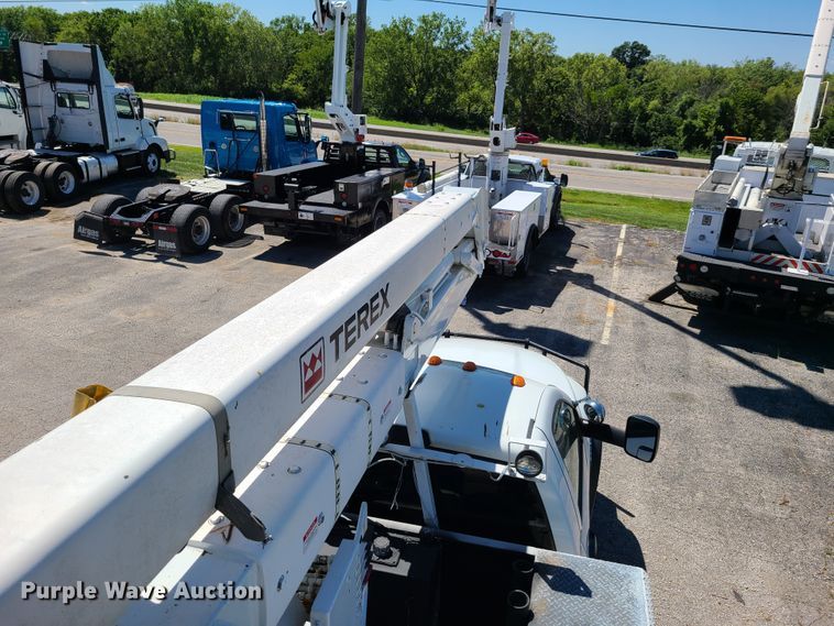 image for item EL9985 2010 Dodge Ram 5500  bucket truck