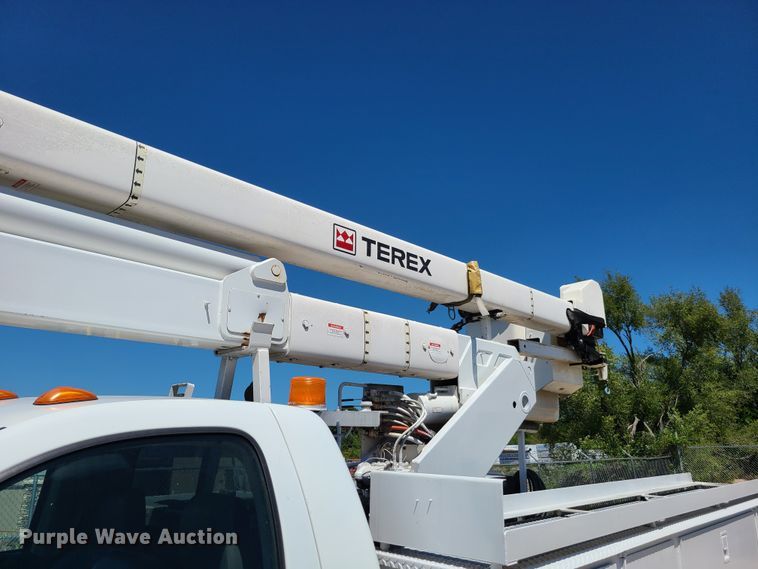 image for item EL9985 2010 Dodge Ram 5500  bucket truck