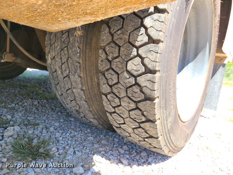 image for item EL9985 2010 Dodge Ram 5500  bucket truck