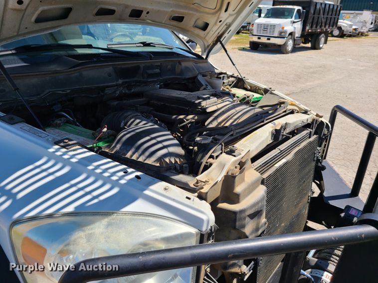 image for item EL9985 2010 Dodge Ram 5500  bucket truck