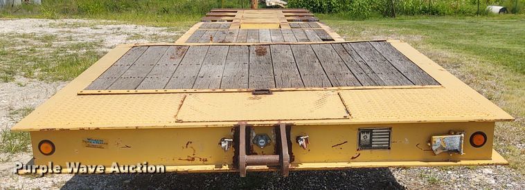 image for item EQ9401 1990 Trail King TK80RG-463 equipment trailer