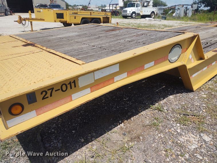 image for item EQ9401 1990 Trail King TK80RG-463 equipment trailer