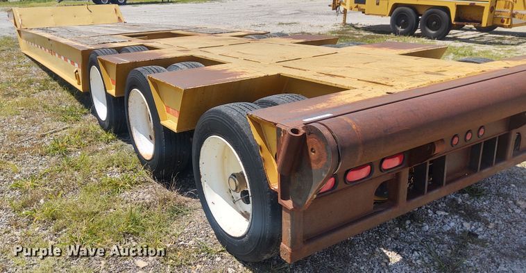image for item EQ9401 1990 Trail King TK80RG-463 equipment trailer