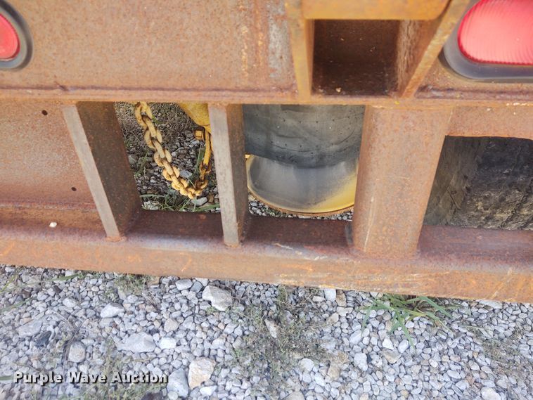 image for item EQ9401 1990 Trail King TK80RG-463 equipment trailer