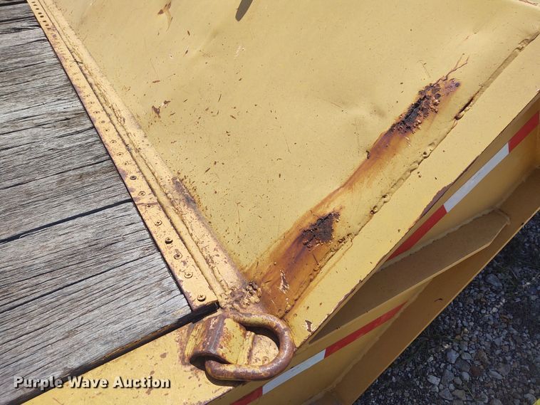 image for item EQ9401 1990 Trail King TK80RG-463 equipment trailer