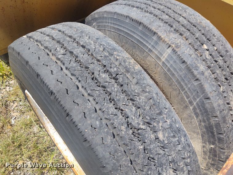 image for item EQ9401 1990 Trail King TK80RG-463 equipment trailer