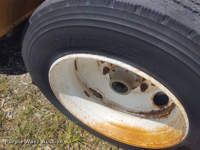 image for item EQ9401 1990 Trail King TK80RG-463 equipment trailer