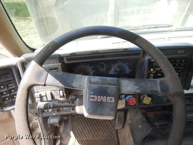 image for item FN9292 1997 GMC C8500  crane truck