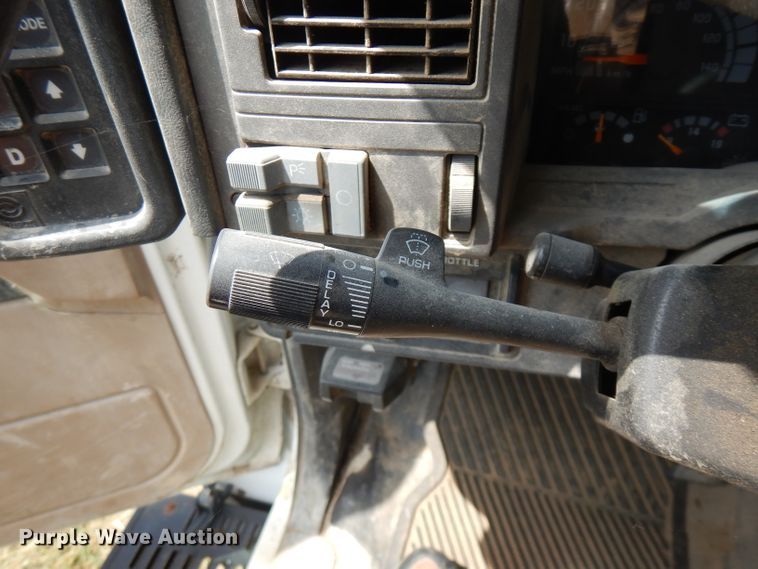 image for item FN9292 1997 GMC C8500  crane truck