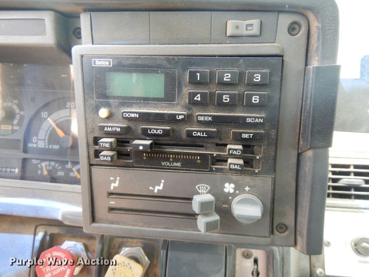 image for item FN9292 1997 GMC C8500  crane truck