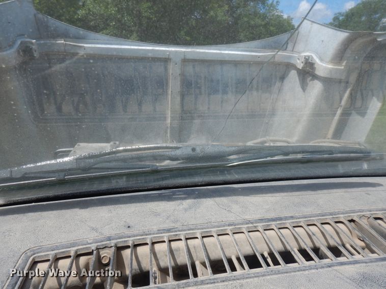 image for item FN9292 1997 GMC C8500  crane truck