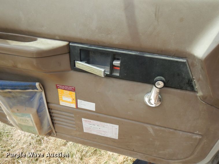 image for item FN9292 1997 GMC C8500  crane truck