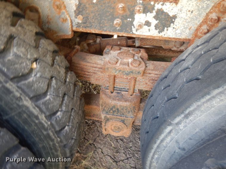 image for item FN9292 1997 GMC C8500  crane truck