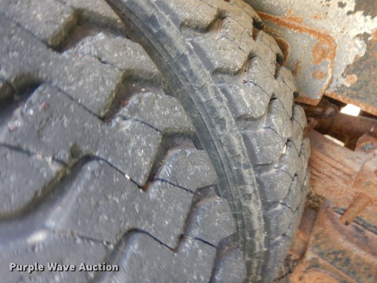 image for item FN9292 1997 GMC C8500  crane truck