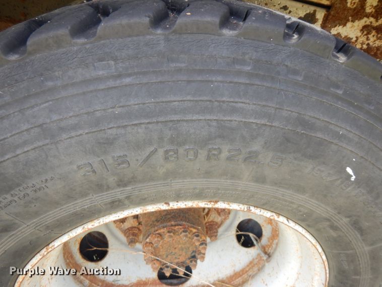 image for item FN9292 1997 GMC C8500  crane truck