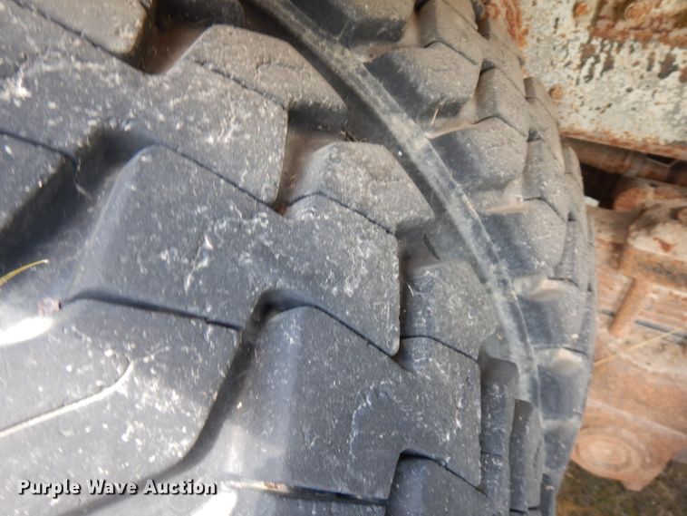 image for item FN9292 1997 GMC C8500  crane truck