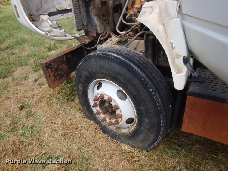 image for item FN9292 1997 GMC C8500  crane truck