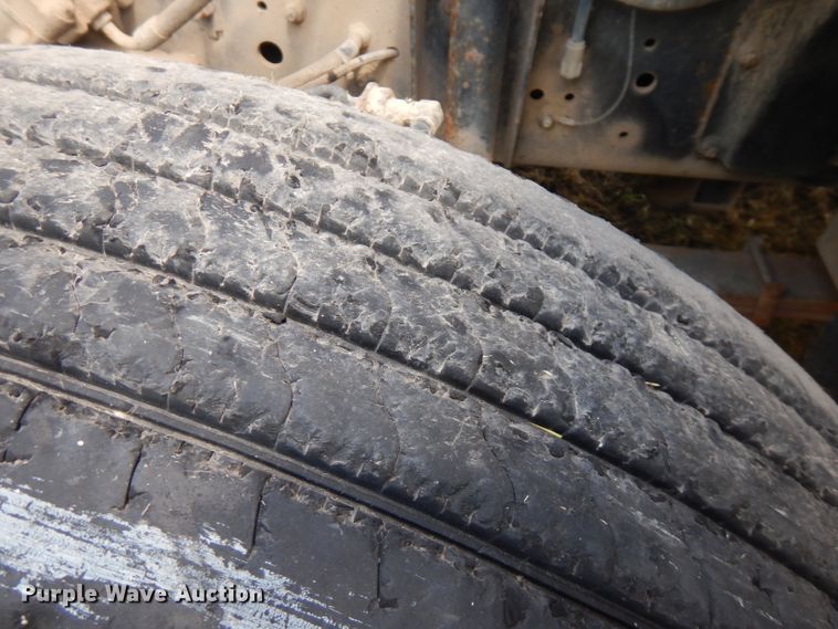 image for item FN9292 1997 GMC C8500  crane truck