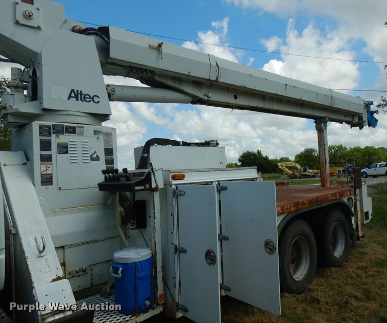 image for item FN9292 1997 GMC C8500  crane truck