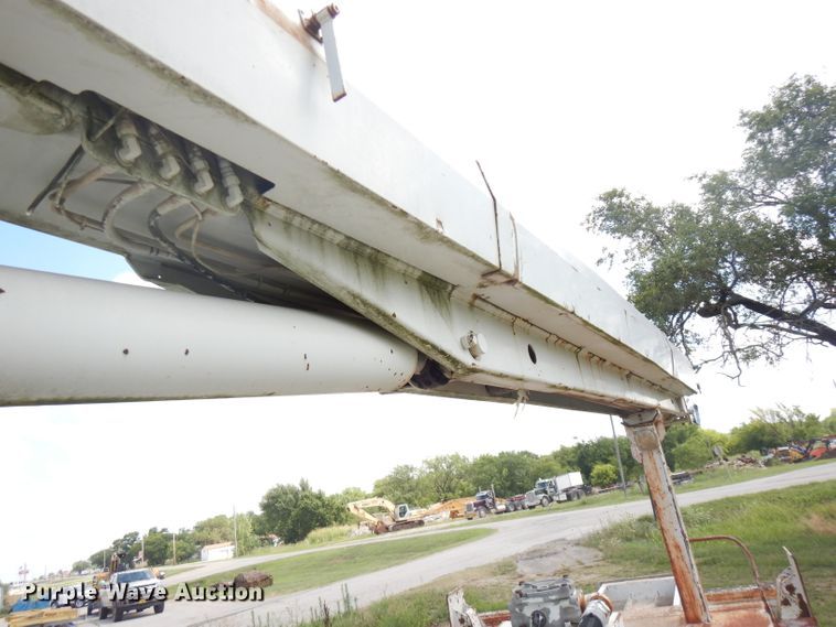 image for item FN9292 1997 GMC C8500  crane truck