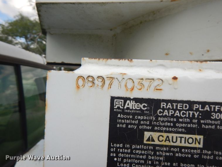 image for item FN9292 1997 GMC C8500  crane truck