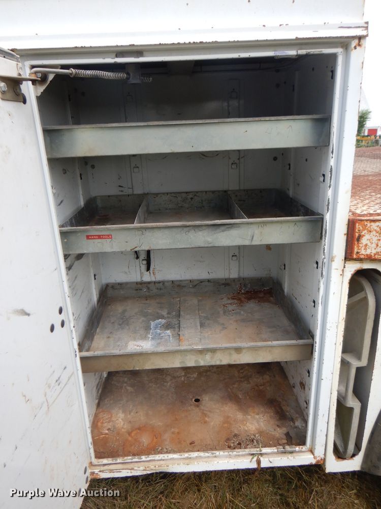 image for item FN9292 1997 GMC C8500  crane truck