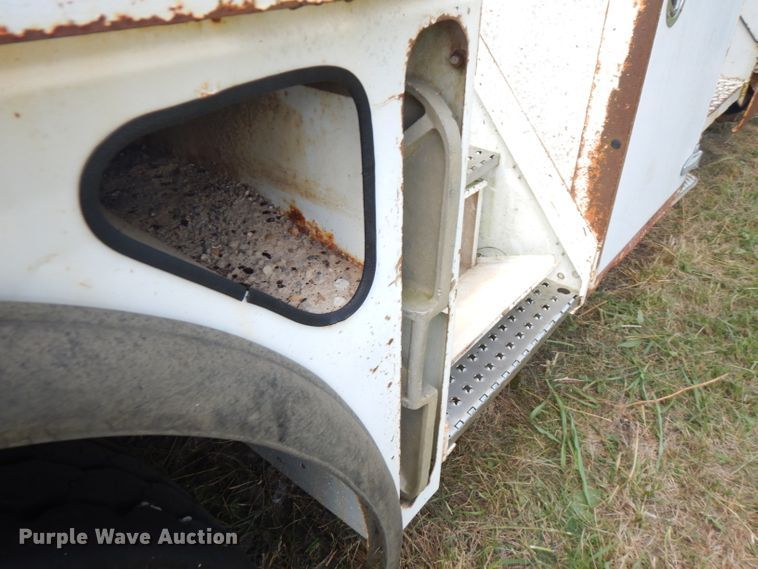 image for item FN9292 1997 GMC C8500  crane truck