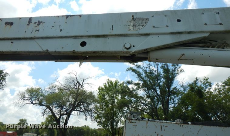 image for item FN9292 1997 GMC C8500  crane truck