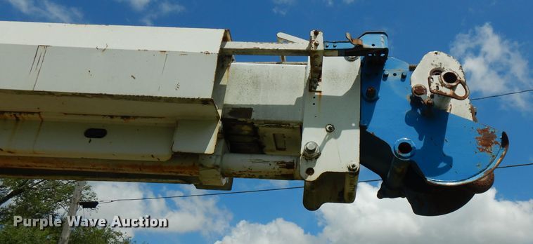 image for item FN9292 1997 GMC C8500  crane truck