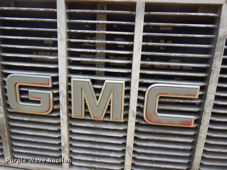 image for item FN9292 1997 GMC C8500  crane truck