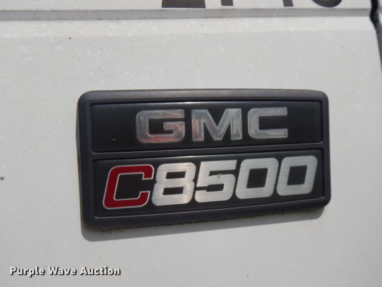 image for item FN9292 1997 GMC C8500  crane truck